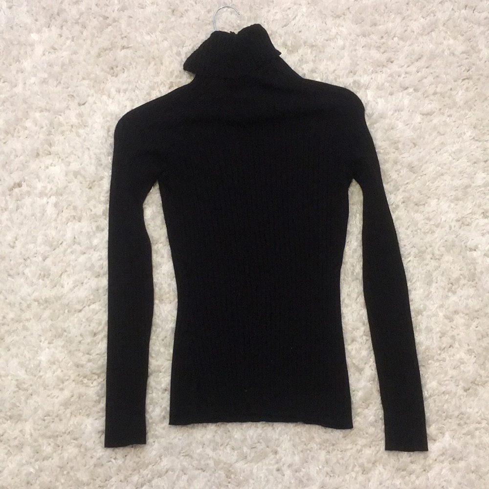 Black LongSleeve turtleneck